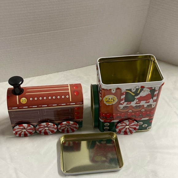 Collectors Tin Santa Express Train is made of 2 Tins Rolling Wheels Multicolor - Picture 5 of 8